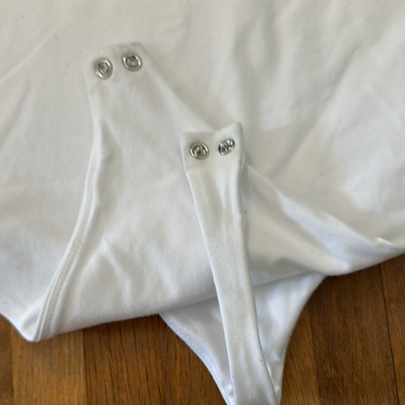 *last chance!!* nuuds | Women’s white scoop neck bodysuit - Picture 14 of 16
